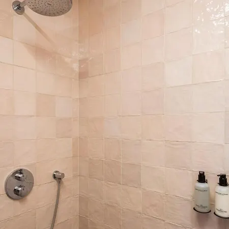 Oda ve Kahvaltı Poutrelle Guestrooms *