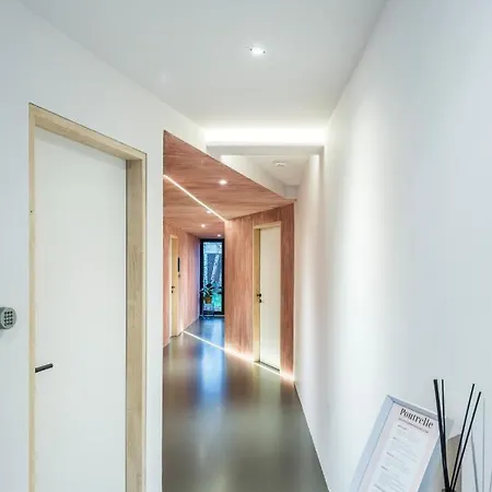 Poutrelle Guestrooms Bed & Breakfast Bruges